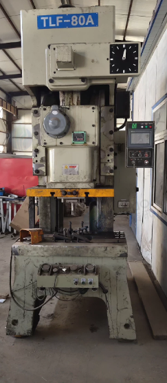 朝阳地区工程处理打眼机，调直机，C型刚车床，数控自动环直缝焊机，滤油机，压力机