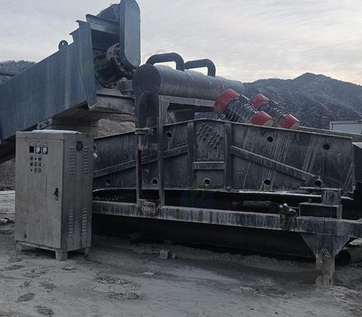 洛阳地区处理750鄂破、脱水筛3套、給料机、压滤机2台、振动筛、冲击破等沙场设备