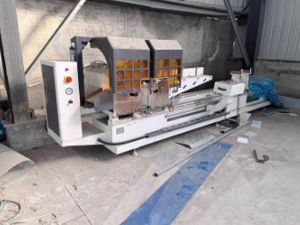 聊城地区公司处理锯力煌GZK4060带锯床 450铝合金切割双头锯