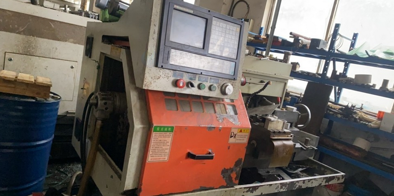 镇江地区工厂处理机床设备一批