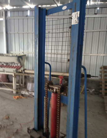 盐城地区工厂处理台钢胶带复卷机一套