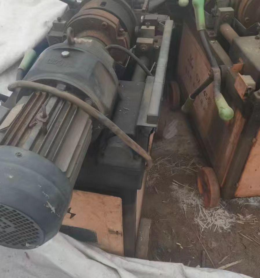 洛阳地区工地结束处理弯箍机、锯床、对焊机、调直机、切断机等钢筋加工设备一批