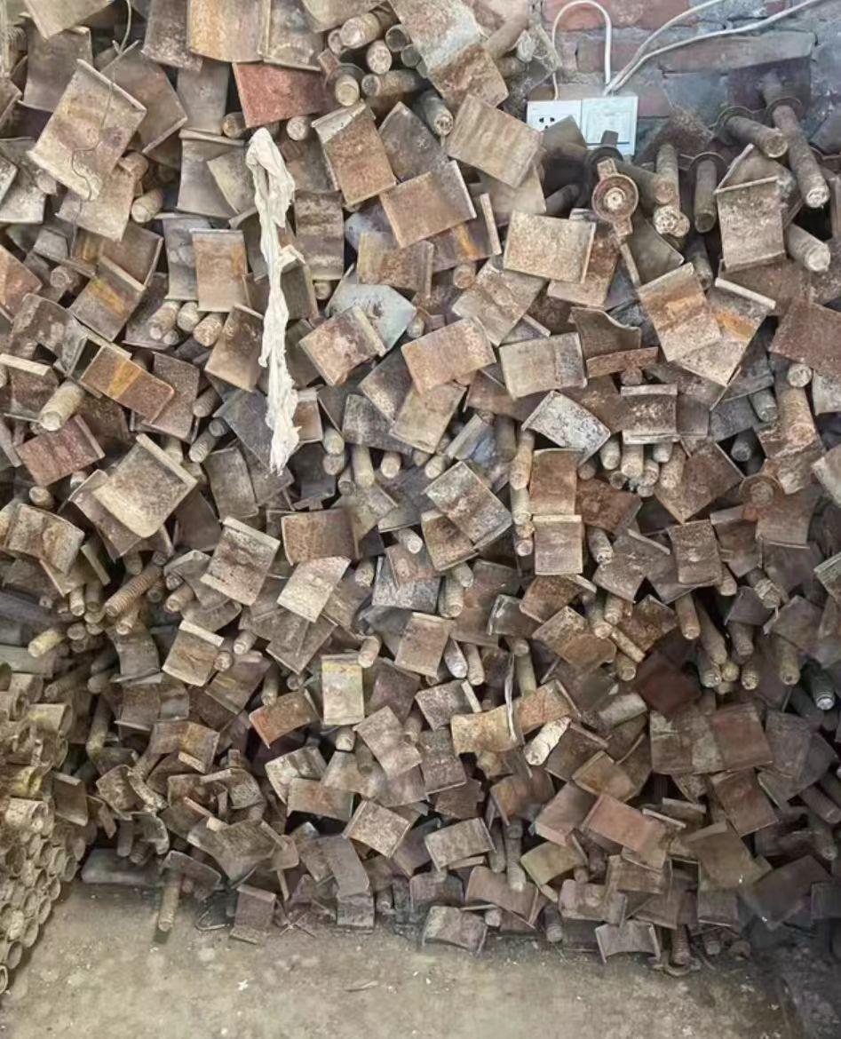 郑州地区工地处理脚手架钢管、扣件、工字钢、槽钢、镀锌管、角铁等