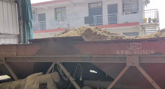 西安地区处理750、550搅拌机、输料机、立式震导模具