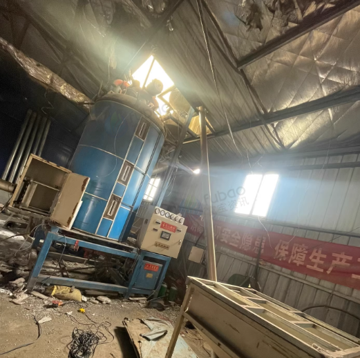 徐州地区工厂处理方圆eps预发机一套、二发发泡机、板机一套