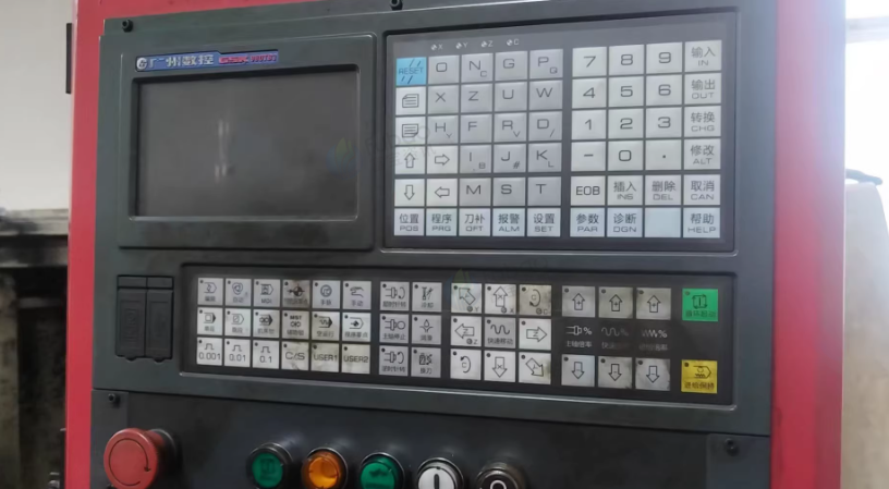 苏州地区工厂处理6150云南云机1台、50数控平轨车床1台