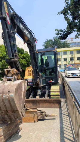 济南地区处理现代60-7挖掘机