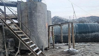 洛阳地区处理750鄂破、脱水筛3套、給料机、压滤机2台、振动筛、冲击破等沙场设备