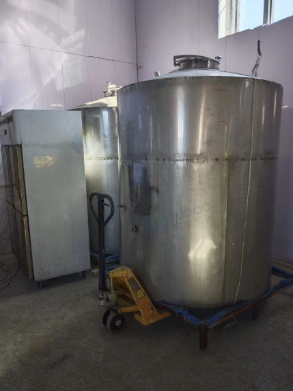 双鸭山地区工厂处理不锈钢储罐两只