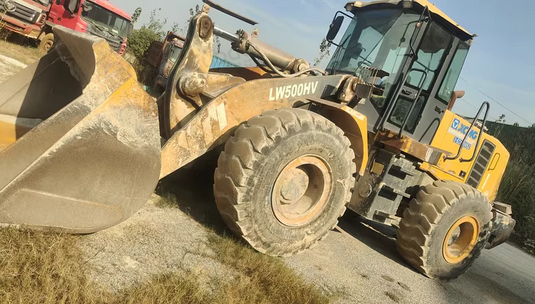 宜春地区处理17年徐工500HV铲车