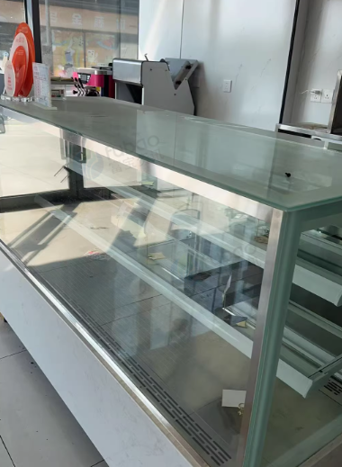 南京地区处理蛋糕店全套设备、空调5个