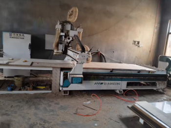 东营地区家具厂处理南兴7CJMN封边机 四工序开料机 侧孔机 45度精密锯 叠臂曲线封边机