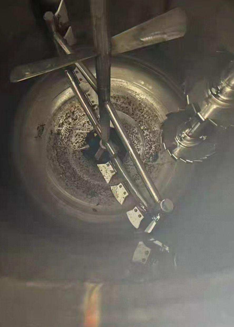 嘉兴地区处理空气能烘干房、爬坡输送机、2000L反应釜