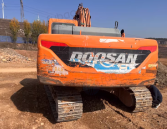 临沂地区处理20年斗山215挖掘机