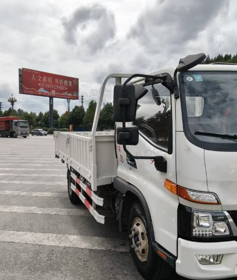 毕节地区处理2020年8月上牌骏铃V6重载板平板货车