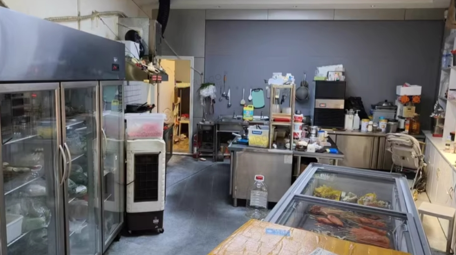 成都地区处理冰箱、蔬菜展示柜、冻货展示柜等