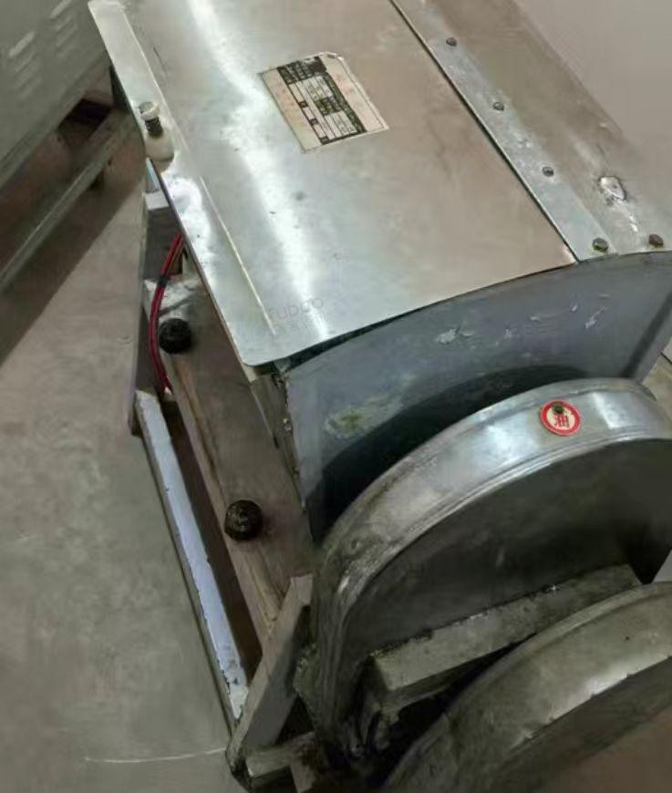 郑州地区处理和面机、电烤箱、双温操作台、双门冰柜