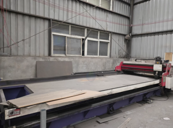 南京地区工厂处理剪板机1台、刨槽机1台，折弯机1台