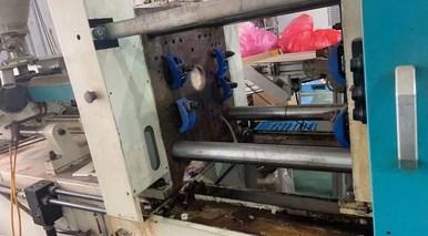 天津地区处理三台力劲200T130T伯乐200T注塑机