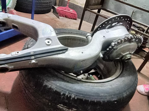 泉州地区处理VFR800cc后摇启礕总成