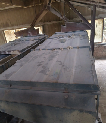 荆门地区工厂处理47破1台、1.5*4.5m直线振动筛2台