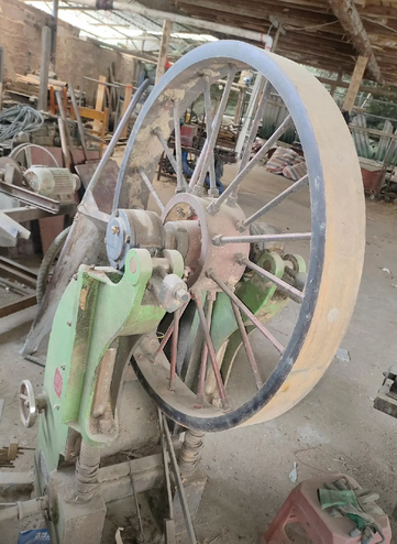 柳州地区工厂处理2台90带锯机