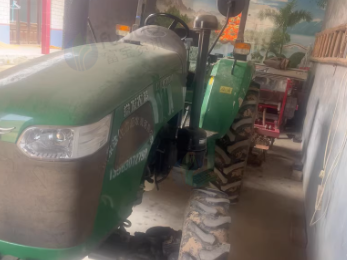 滨州地区处理常发704拖拉机带播种机