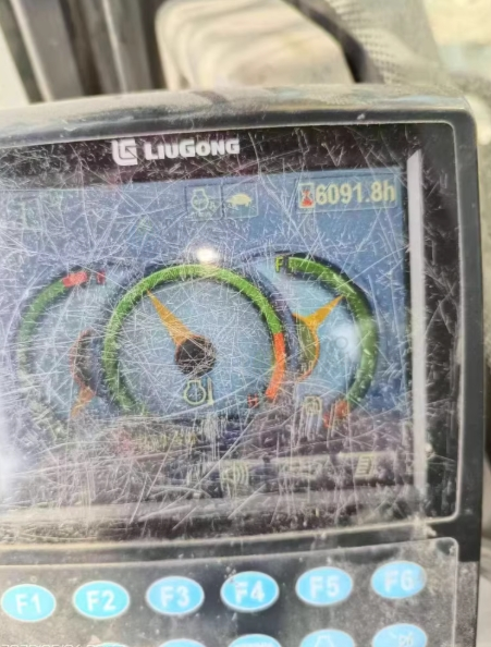 黔南地区处理柳工950E挖机