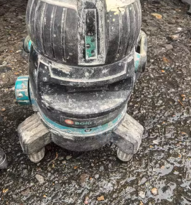 绍兴地区处理一厘米厚橡胶垫、电动雨棚、水平仪、角磨机、电缆等