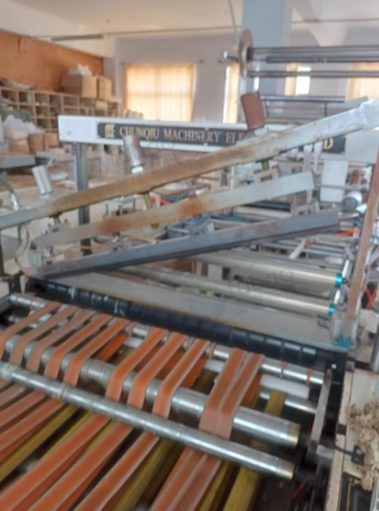 威海地区处理1200型两色塑料薄膜印刷机 800型电脑制袋热切机