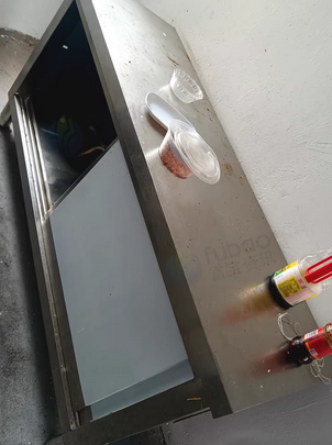 赣州地区处理早餐店展示柜、消毒柜、煮面桶、电蒸锅、双炸炉、桌子带凳子等