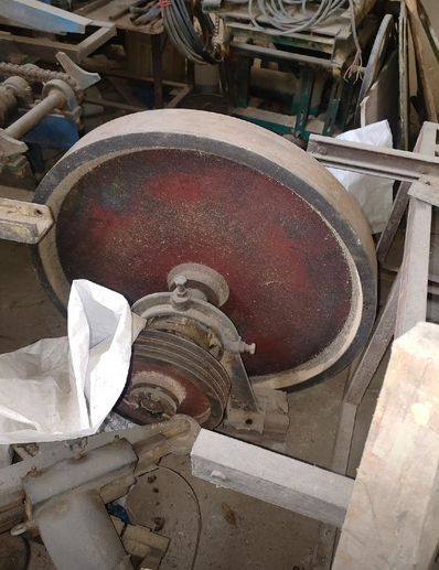 柳州地区工厂处理2台90带锯机