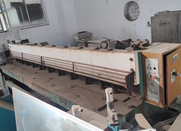 扬州地区工厂处理剪板机1台、折弯机1台、薄板剪板机1台