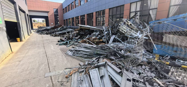 供应：500吨废铁