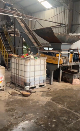 临沂地区个人处理2台5吨导热油炉膛一体负压动物油熬炼锅 冷凝器环保设备 负压真空机组 破碎机 毛油搅拌罐 2台颗粒燃烧机等