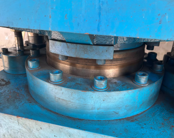 常州地区工厂处理佳鑫200T2RT平板硫化机1台、300T4rt注射机1台