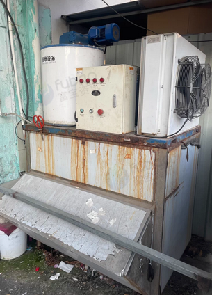 泉州地区超市处理烟酒柜、展示柜、货架、收银台、空调、电脑、生鲜货架、铁货架等