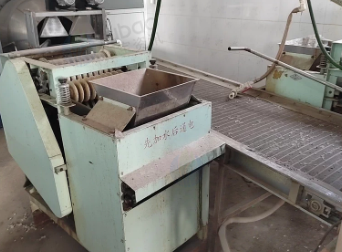 聊城地区个人处理五香花生热风炉 600公斤油炸花生全自动生产线