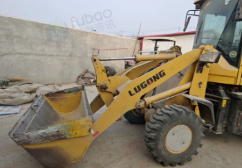枣庄地区处理24年鲁工T928装载机