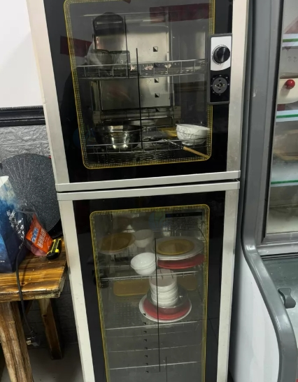 贵阳地区处理商用电器一批、消毒柜、冰箱、电磁炉、切片机等