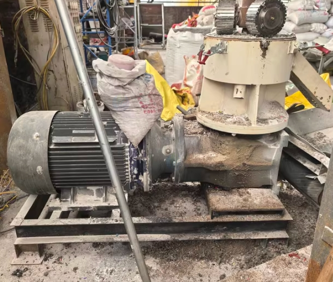 安顺地区处理75Kw生物质颗粒机