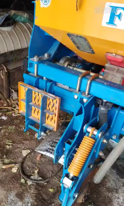 双鸭山地区处理富农免耕机