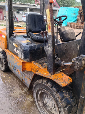 临沂地区处理14年杭叉A30