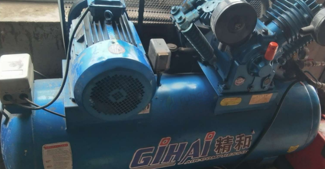 通辽地区处理扒胎机、千斤顶、气泵、实心轮胎等