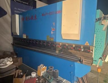 天津地区处理125吨4米TP10双伺服数控折弯机