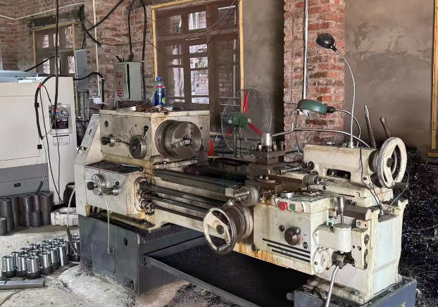 重庆地区处理6140普车、手动液压叉车、炮塔铣、数控车床等