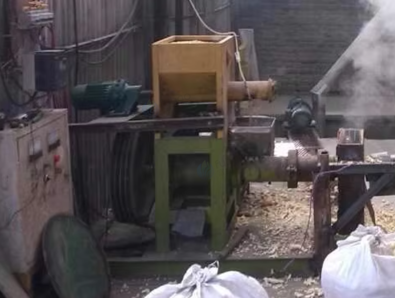 辽阳地区处理玉米膨化机 粉碎机 螺旋传送机 