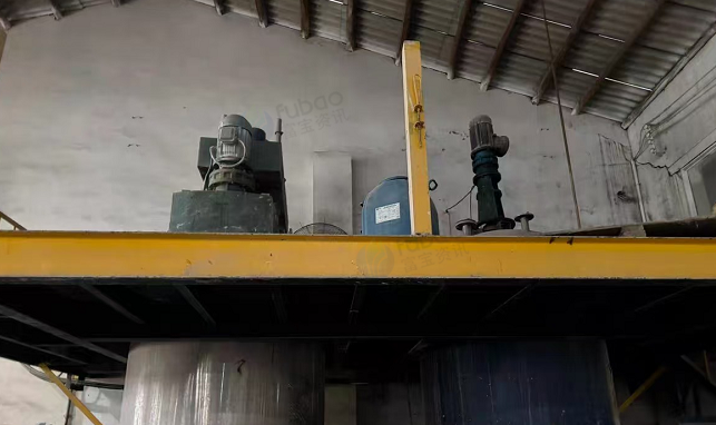 株洲地区处理不锈钢电加热3吨反应釜两个、22千瓦高速分散机、3吨真石漆设备、15吨真石漆设备