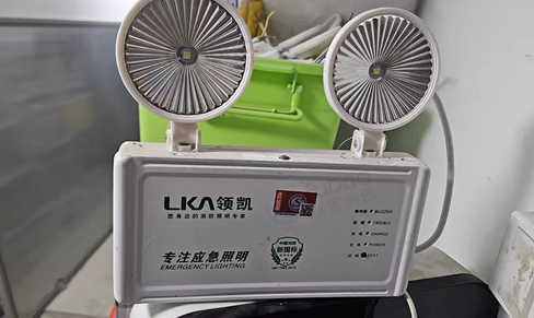 宜昌地区处理应急照明灯、安全出口指示灯、烟感器、报警控制器全套