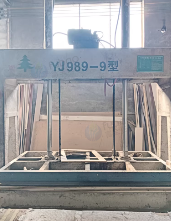 枣庄地区工厂处理亚通740L双转印三开槽封边机 2台冷压机 2台推台锯 锁孔机 五碟锯齐头机